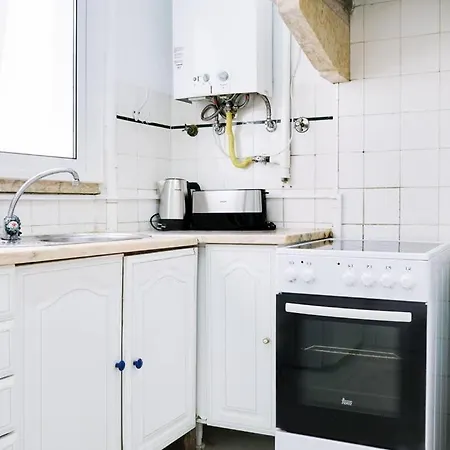 Central 3 Bed Next To Praca De Espanha Apartment